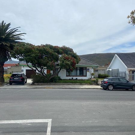 A Cosy Home In Hermanus Exterior photo